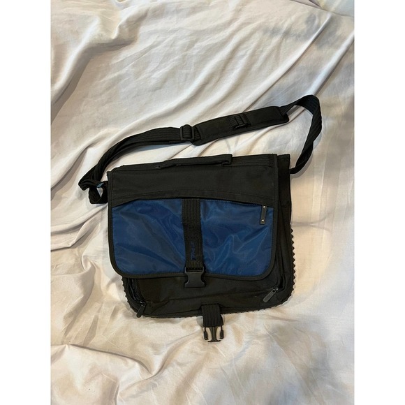 Targus Laptop Briefcase w Shoulder Strap - Picture 1 of 5